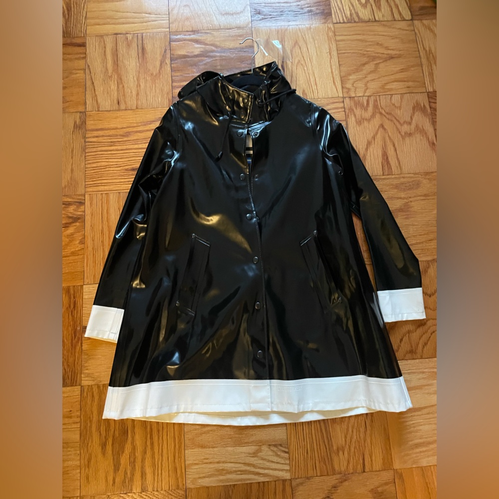Stutterheim Frame Opal Raincoat Black/White